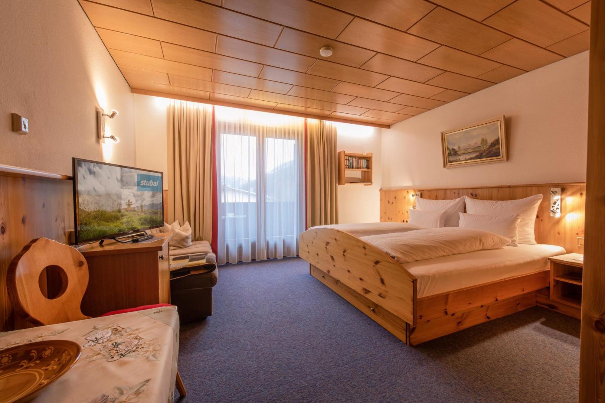 Pension Danler Telfes im Stubai Exterior photo